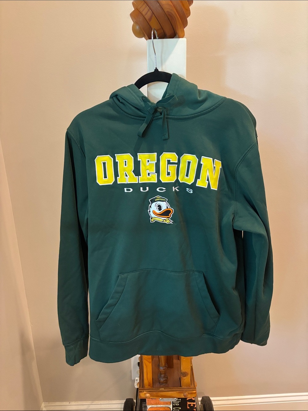 Colosseum Oregon Ducks Green and Yellow Hoodie Sweatshirt